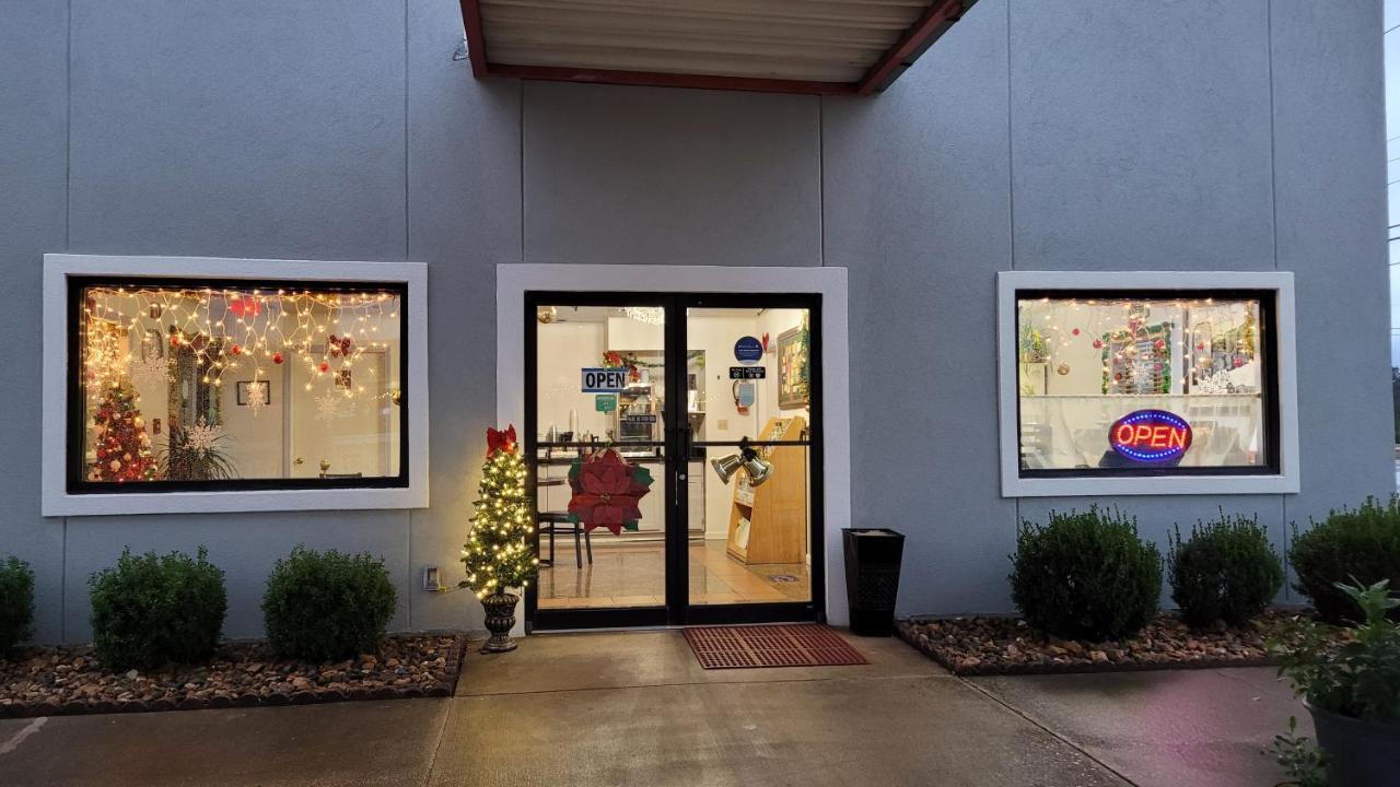 Super 8 By Wyndham Arkadelphia Caddo Valley Area Ngoại thất bức ảnh