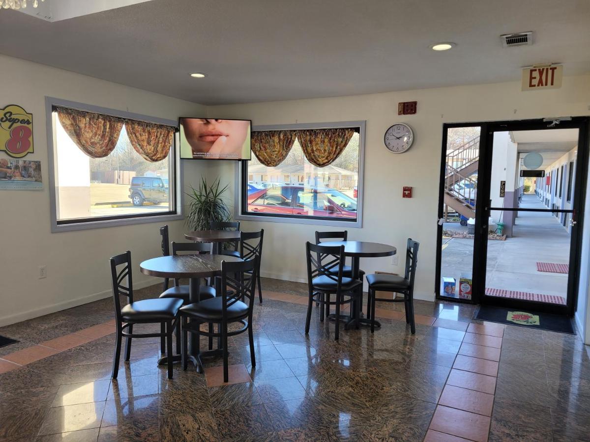 Super 8 By Wyndham Arkadelphia Caddo Valley Area Ngoại thất bức ảnh
