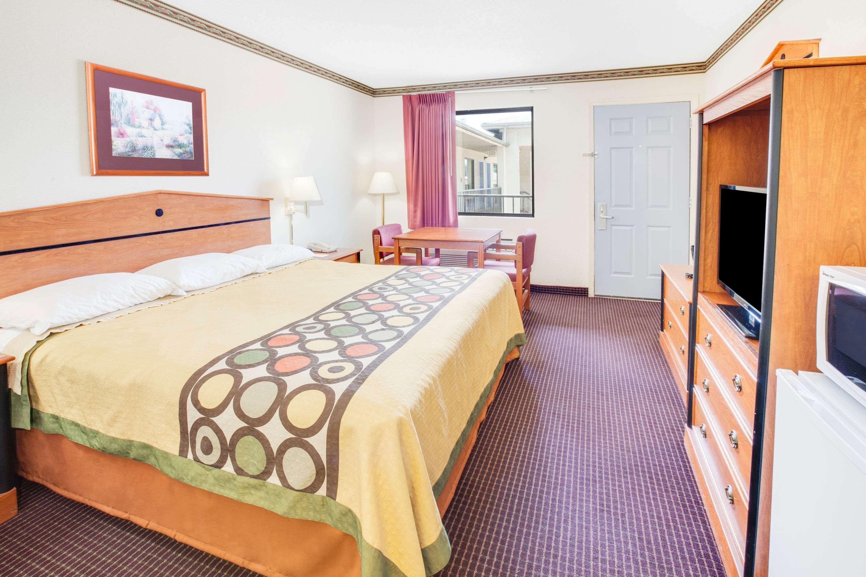Super 8 By Wyndham Arkadelphia Caddo Valley Area Ngoại thất bức ảnh