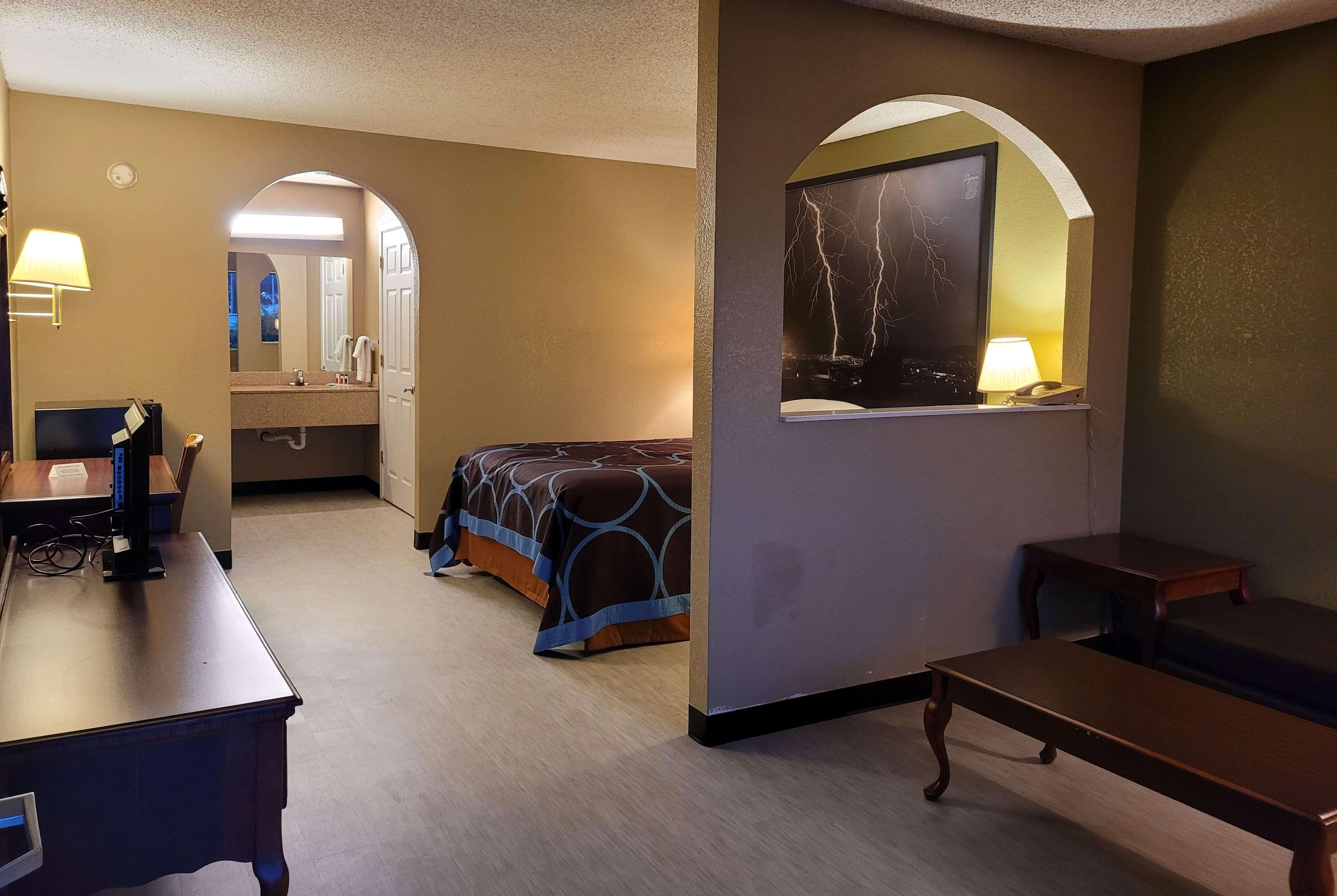 Super 8 By Wyndham Arkadelphia Caddo Valley Area Ngoại thất bức ảnh