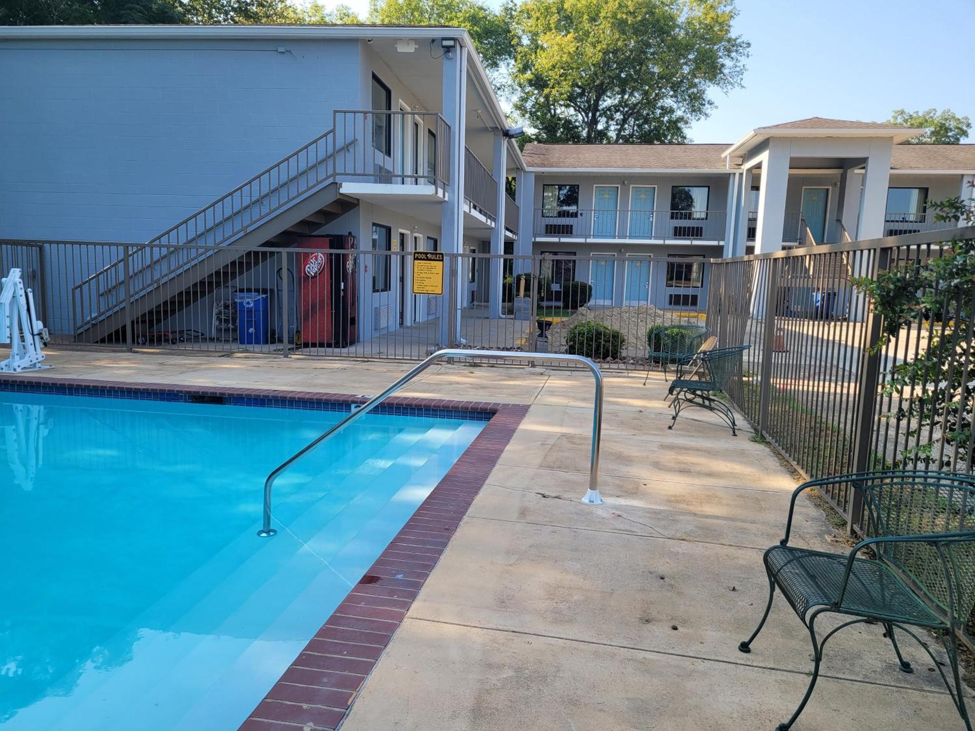 Super 8 By Wyndham Arkadelphia Caddo Valley Area Ngoại thất bức ảnh