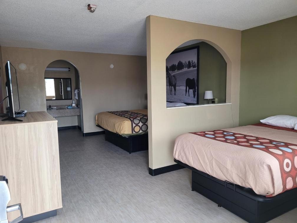 Super 8 By Wyndham Arkadelphia Caddo Valley Area Ngoại thất bức ảnh